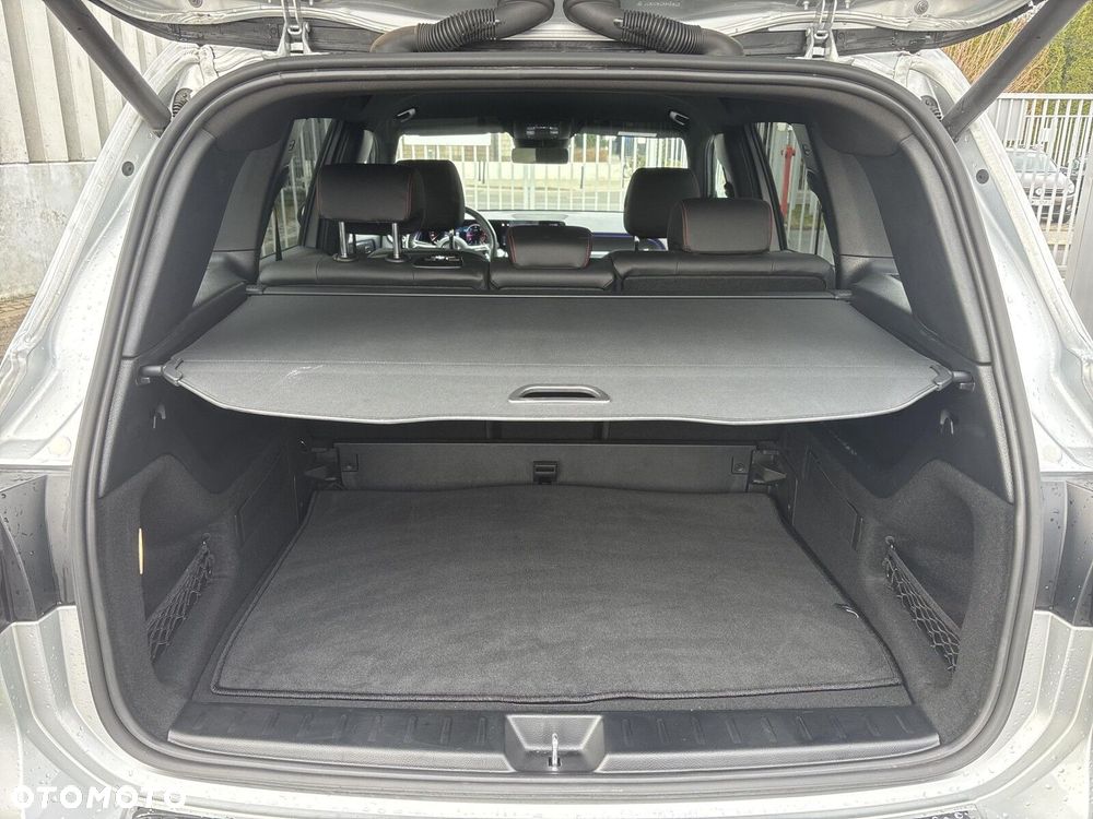 Mercedes-Benz GLB - 25