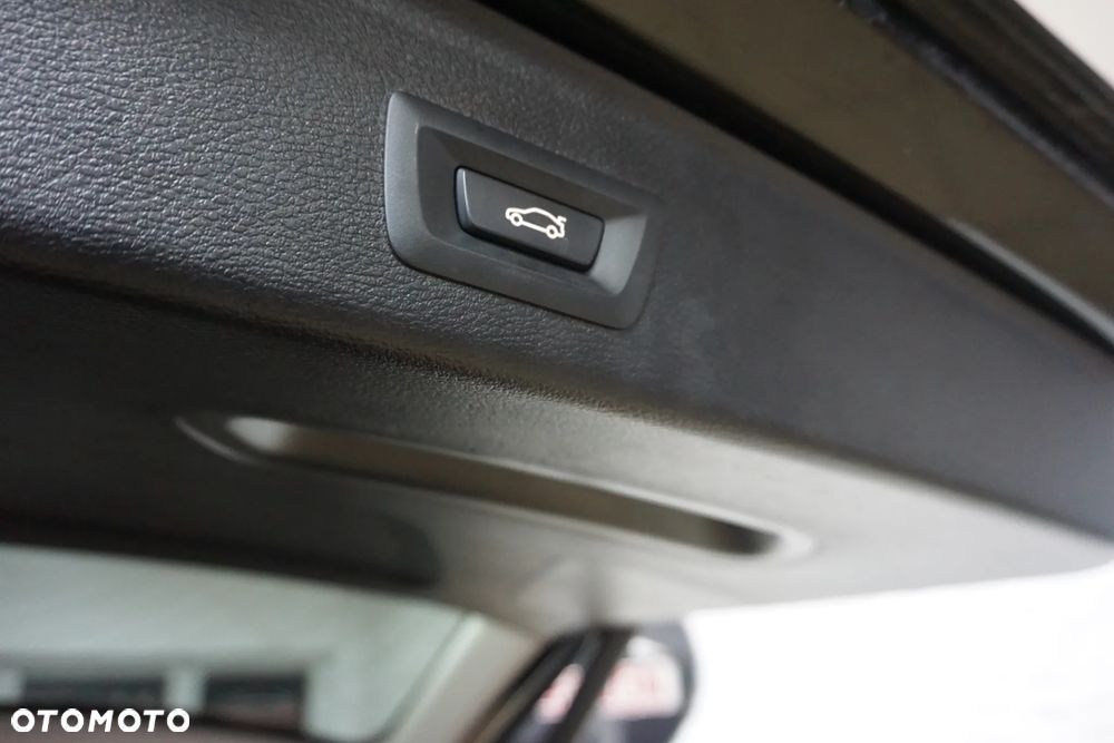 BMW X3 xDrive28i Sport-Aut - 16