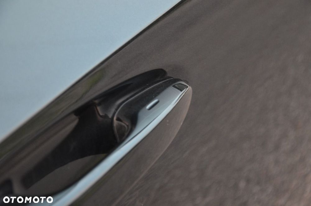 Lexus ES 300h F Sport - 29