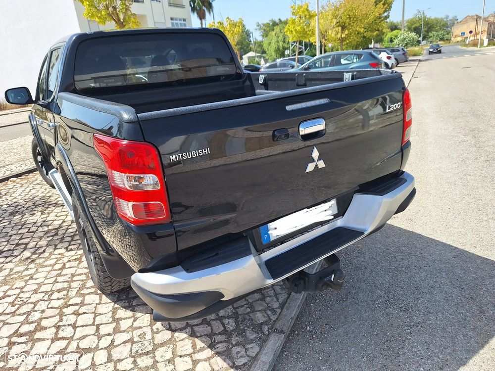 Mitsubishi L200 2.4 DI-D CD Instyle Strakar AT 4WD - 3