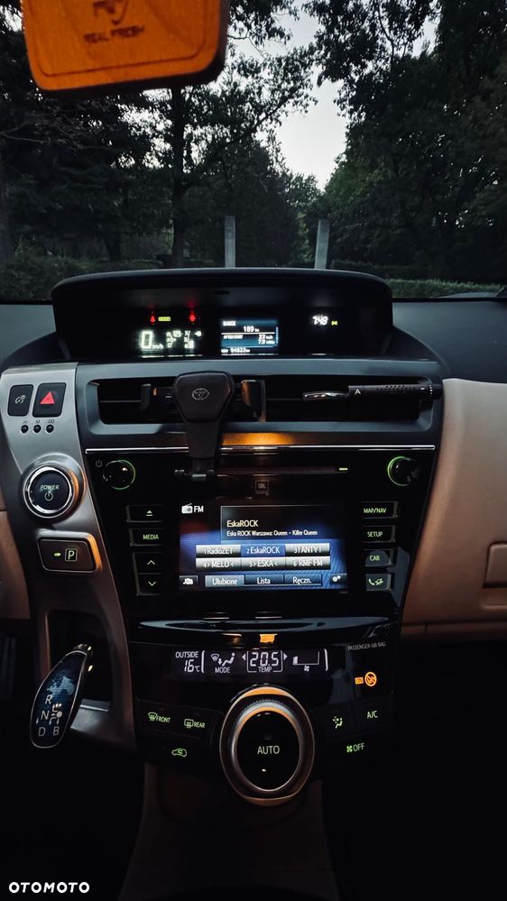 Toyota Prius+ Hybrid 135 Prestige - 23