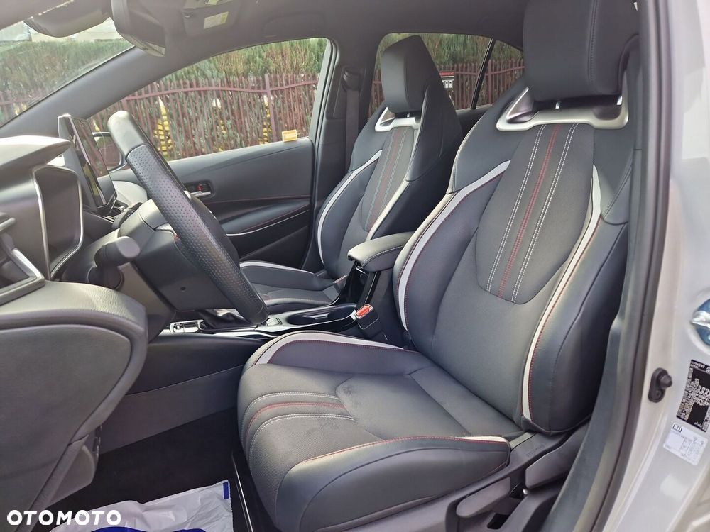 Toyota Corolla 1.8 Hybrid GR Sport Dynamic - 10