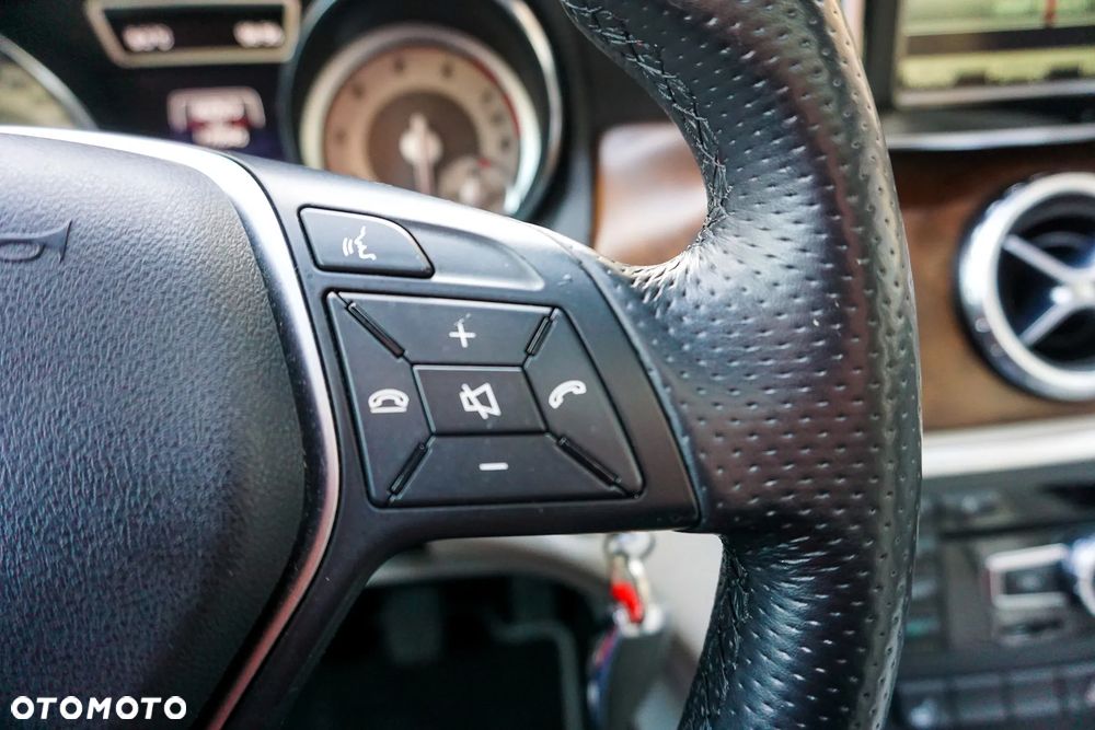 Mercedes-Benz GLA 200 Activity Edition - 30