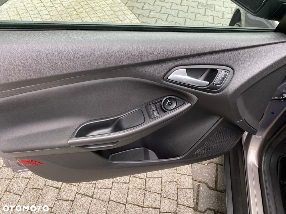 Ford Focus 1.0 EcoBoost Hybrid ACTIVE - 15