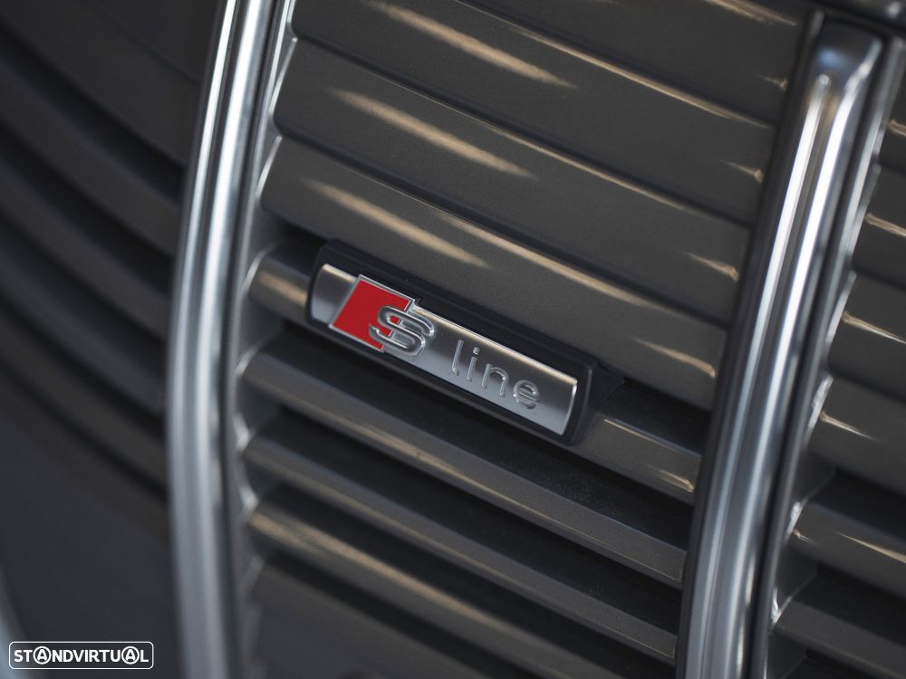 Audi e-tron 55 quattro S line - 12