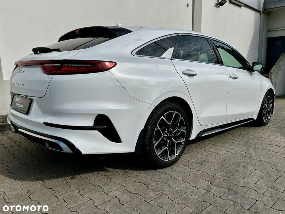 Kia ProCeed - 27