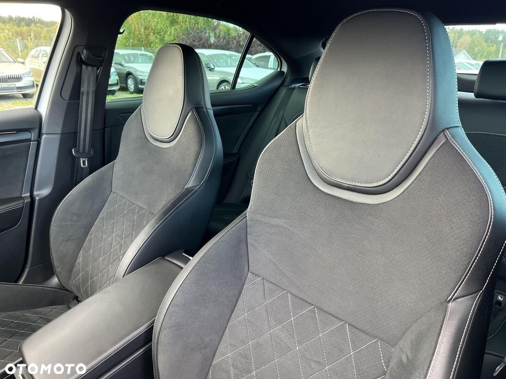 Skoda Superb 2.0 TDI SCR 4x4 Sportline DSG - 12