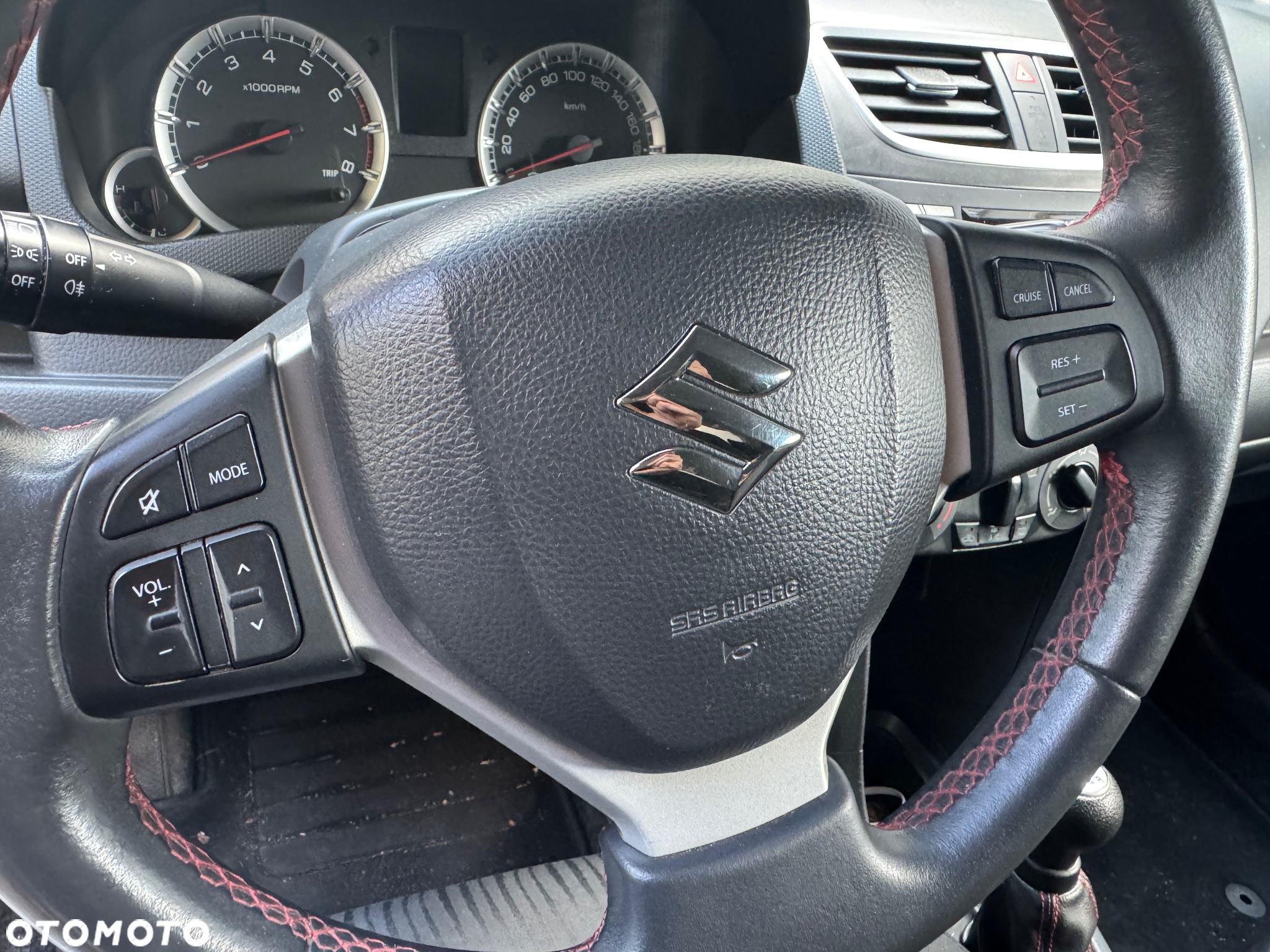 Suzuki Swift 1.2 Premium - 7