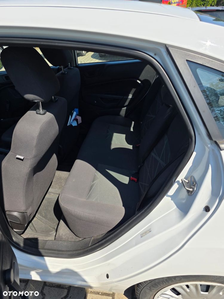 Ford Fiesta - 6