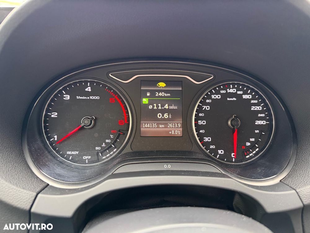 Audi A3 1.6 TDI ack sport - 8