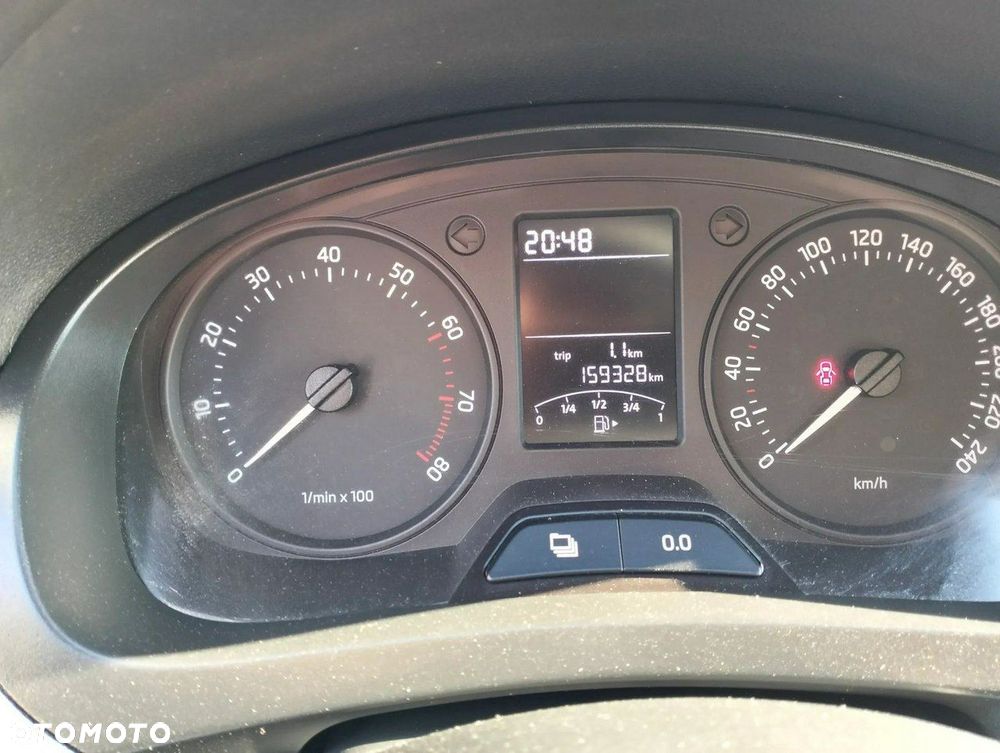 Skoda RAPID 1.2 Active - 9