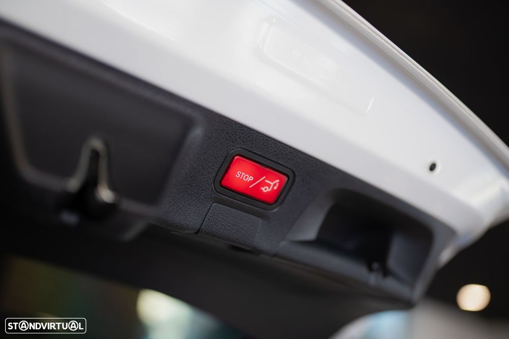 Mercedes-Benz CLA 250 e Shooting Brake AMG Line - 38