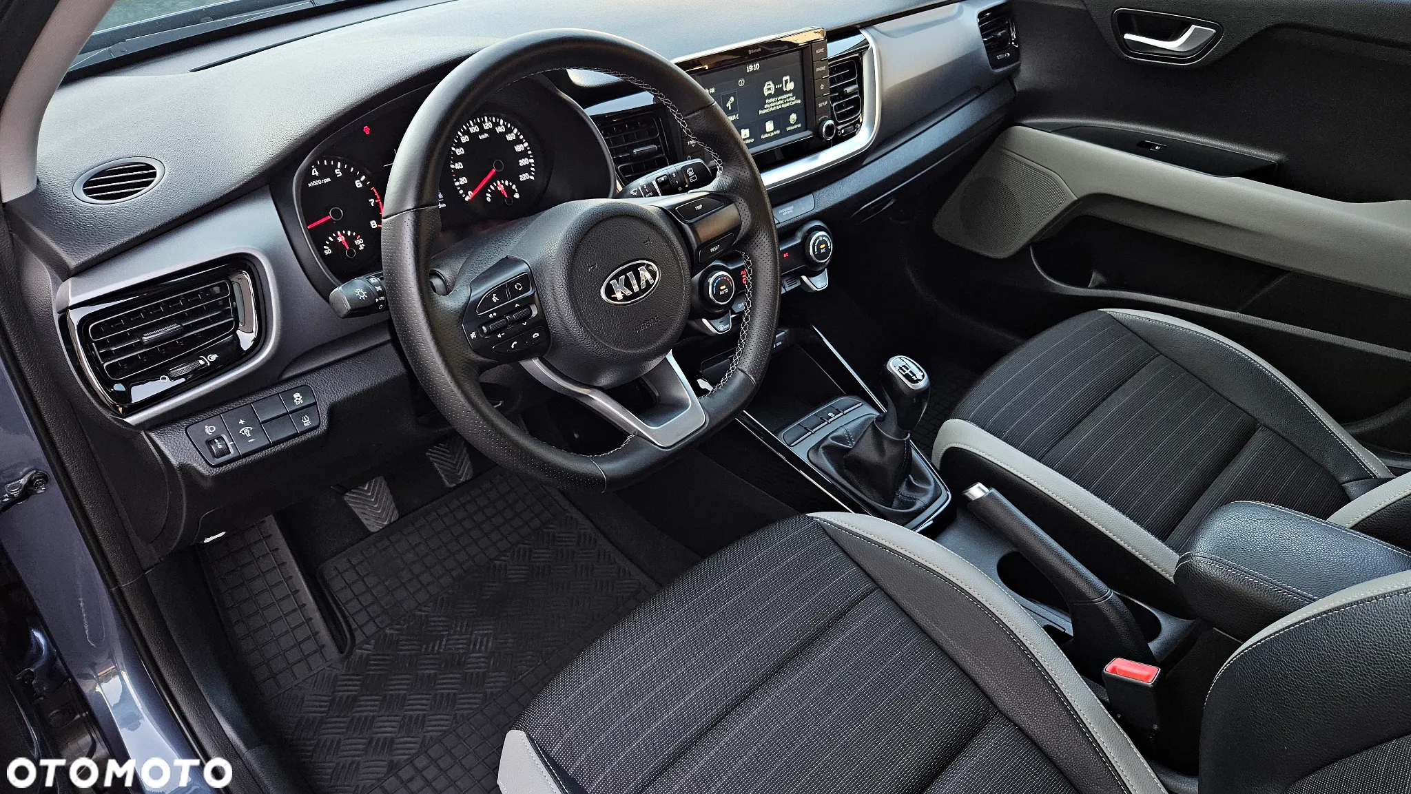 Kia Stonic - 19