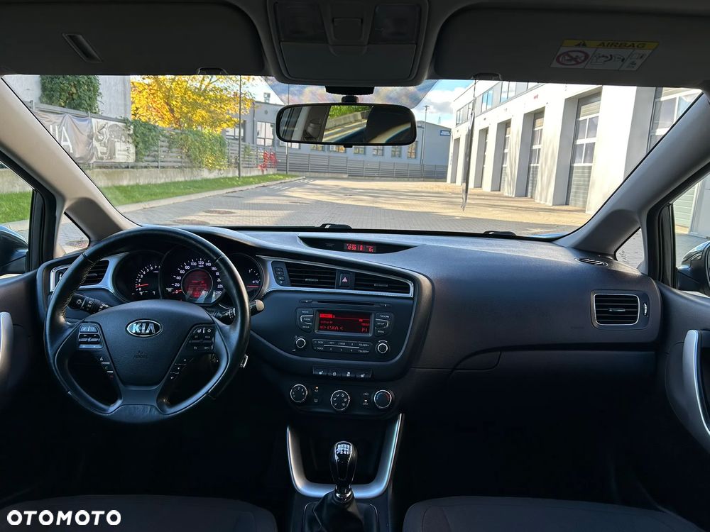 Kia Ceed - 9