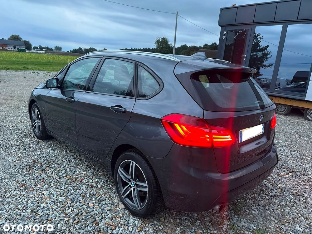 BMW Seria 2 218i Sport Line - 3