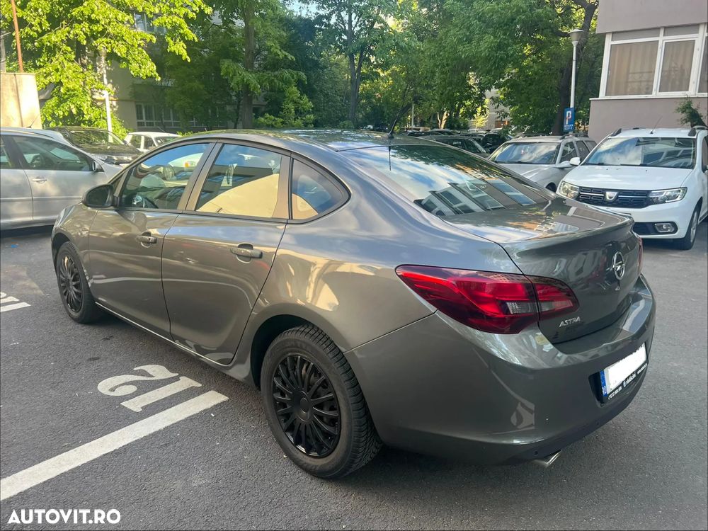 Opel Astra 1.4 Turbo ECOTEC Enjoy - 6