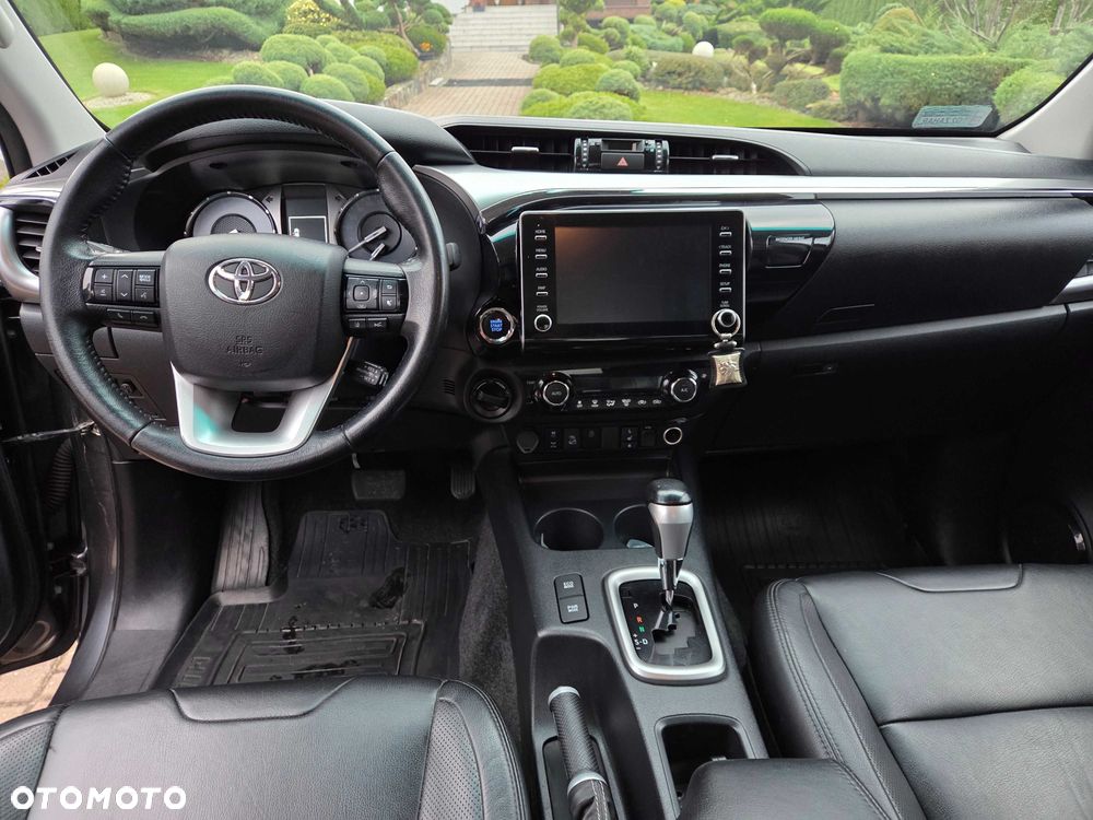 Toyota Hilux - 4
