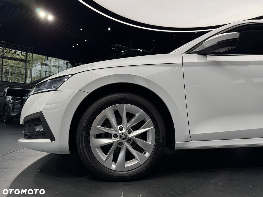 Skoda Octavia 2.0 TDI Ambition DSG - 20