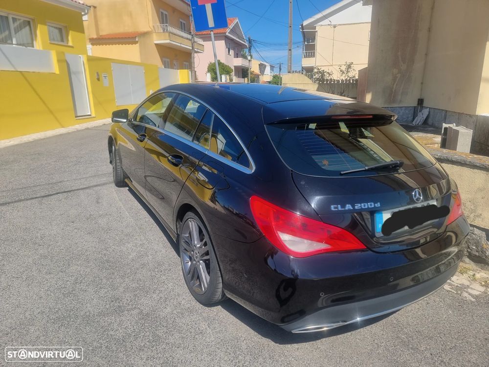 Mercedes-Benz CLA 200 d 4Matic 7G-DCT Urban - 2