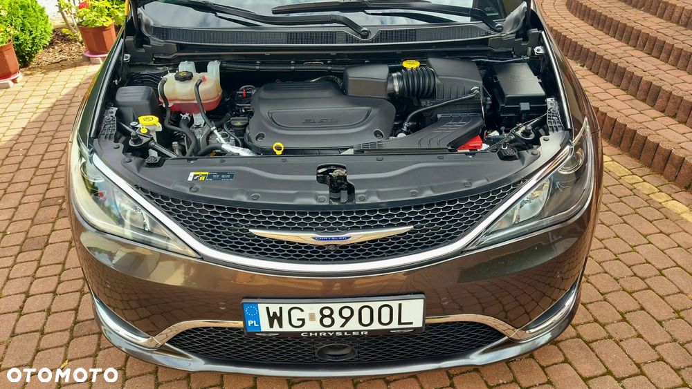 Chrysler Pacifica - 13
