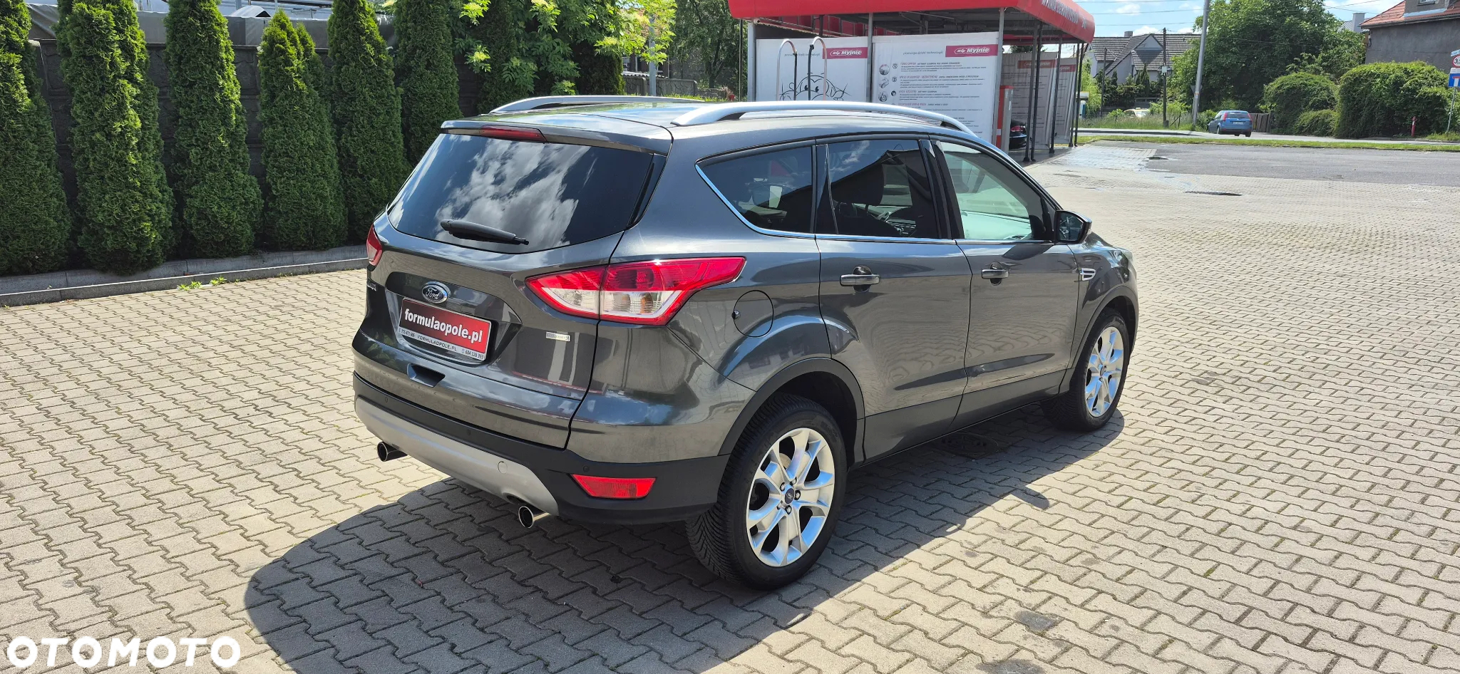 Ford Kuga 1.6 EcoBoost 2x4 Titanium - 5