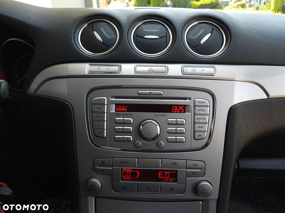 Ford S-Max 2.0 TDCi Titanium - 27