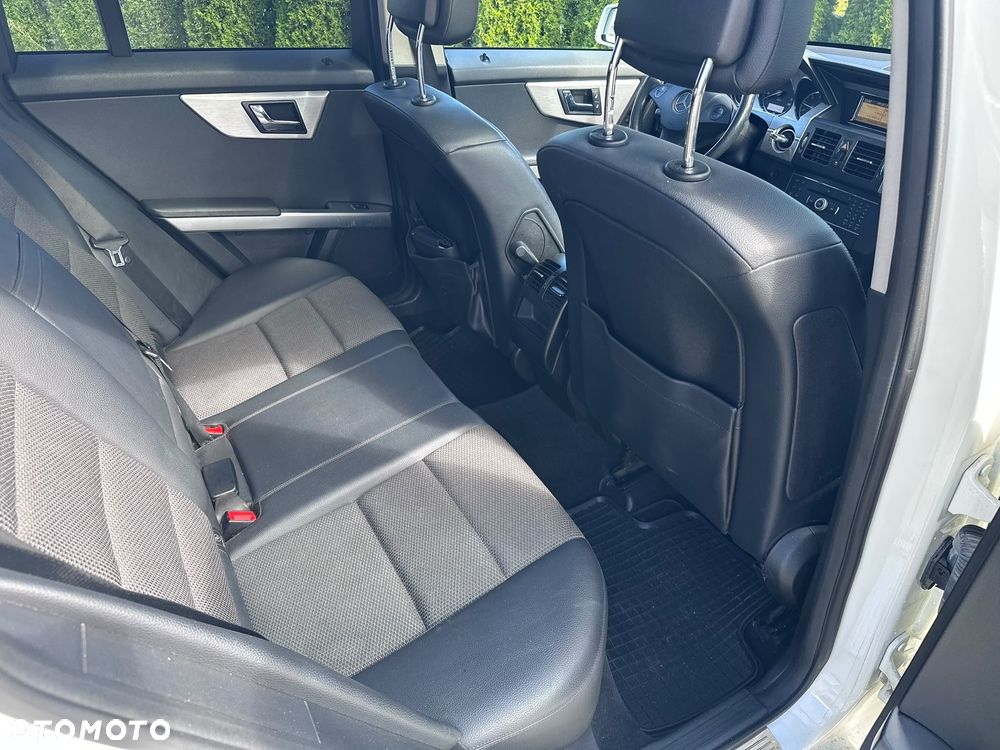 Mercedes-Benz GLK 220 CDI DPF 4Matic BlueEFFICIENCY 7G-TRONIC SPORT EDITION - 25