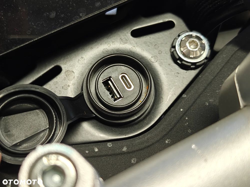 QJMOTOR SRK 125S - 9