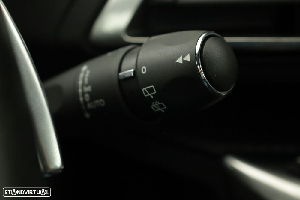 Peugeot 3008 1.6 Hybrid Allure Pack e-EAT8 - 19