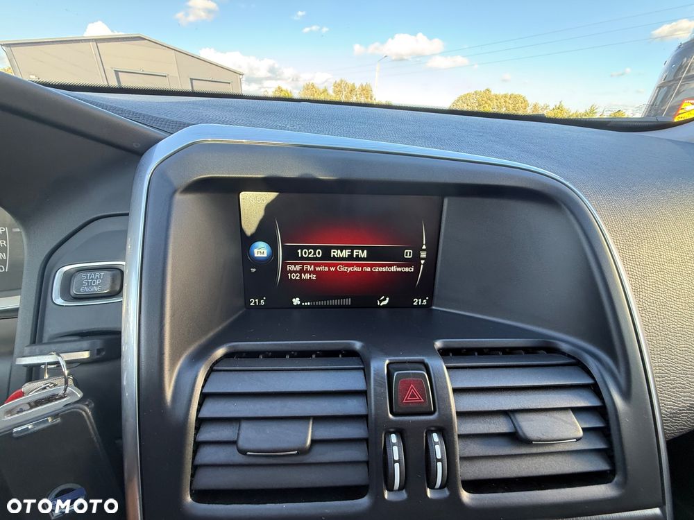 Volvo XC 60 D3 Drive-E Momentum - 27