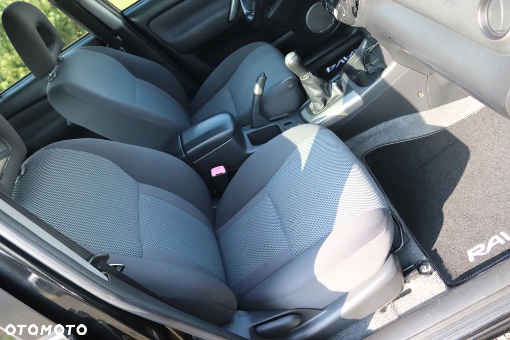 Toyota RAV4 4x4 - 26