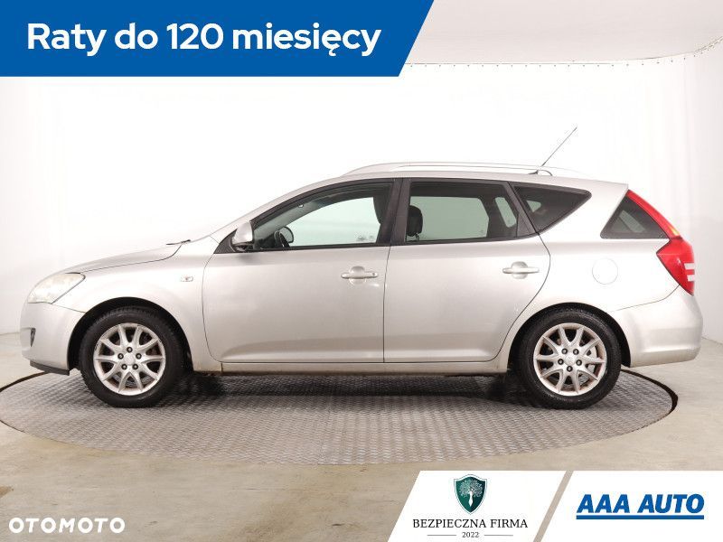 Kia Ceed - 4