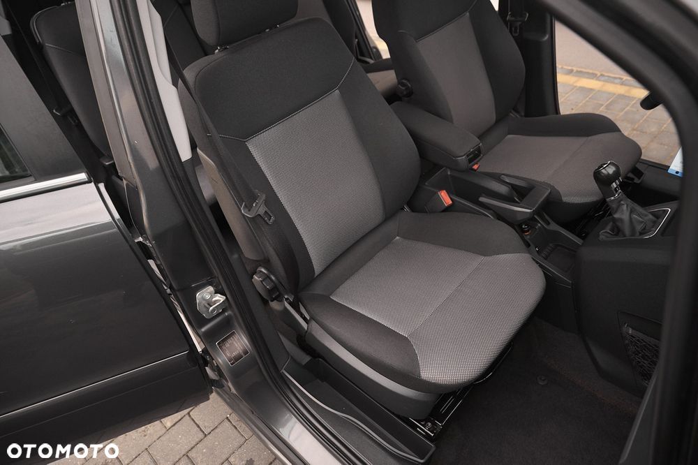Opel Zafira - 23