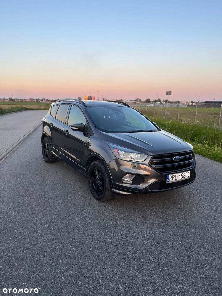 Ford Kuga 1.5 EcoBoost 2x4 ST-Line - 3