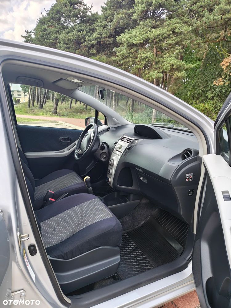 Toyota Yaris - 5
