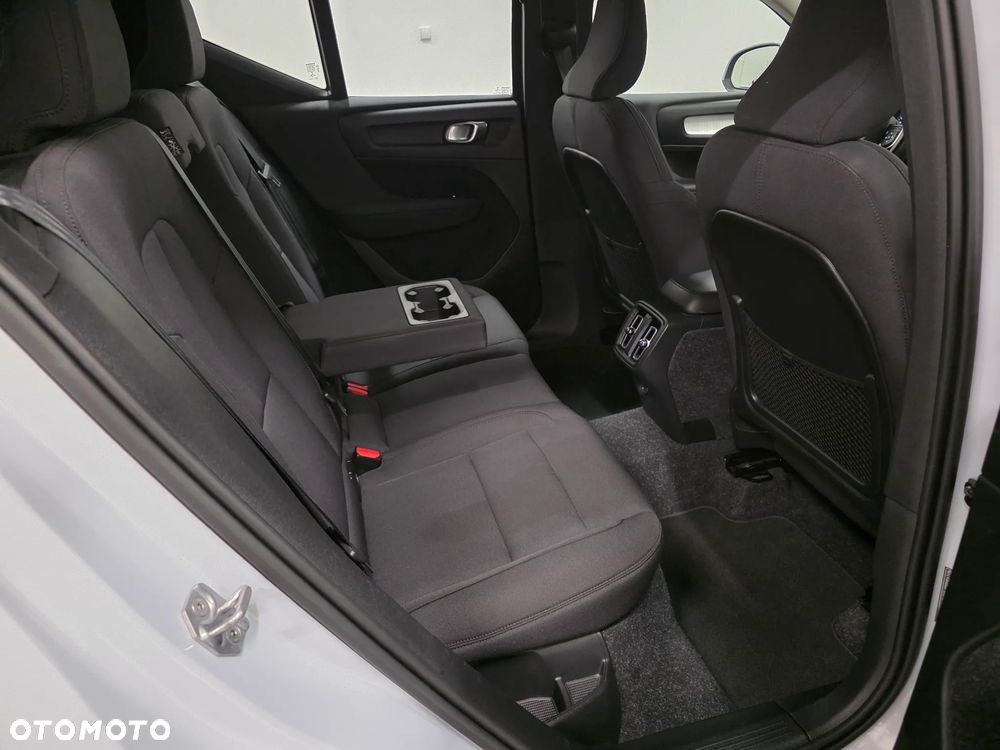 Volvo XC 40 D3 SCR R-Design - 18