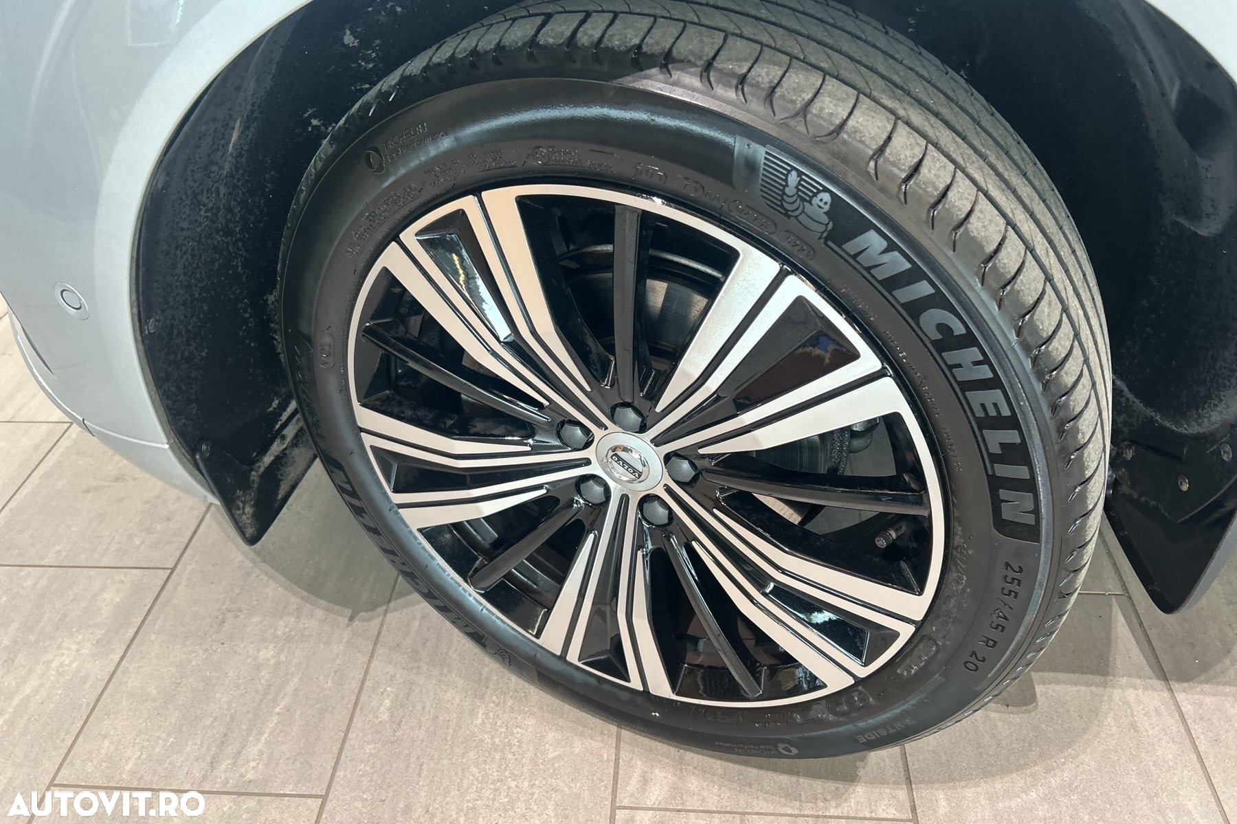 Volvo XC 60 B5 MHEV AWD Inscription - 6