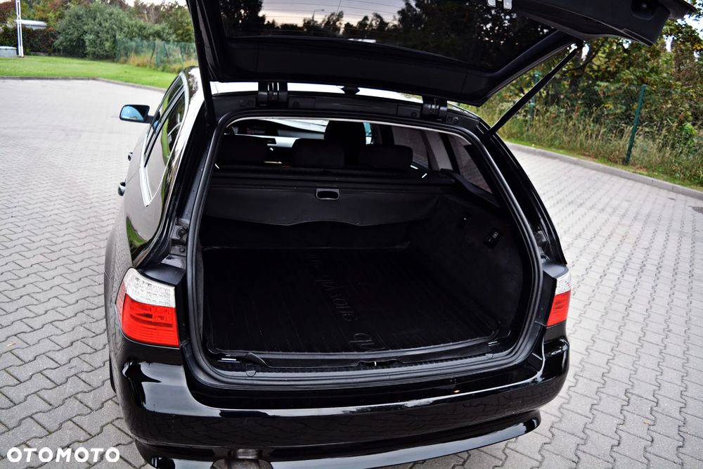 BMW Seria 5 520d Touring - 15
