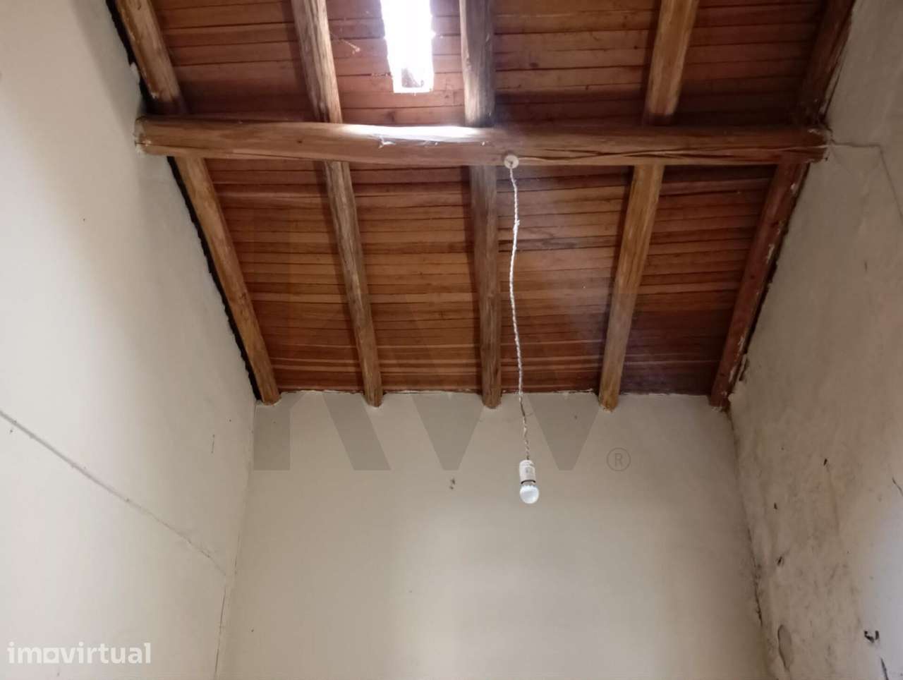 Moradia  T1 Tradicional para Reabilitação Total | Centro Histórico de - Grande imagem: 5/7