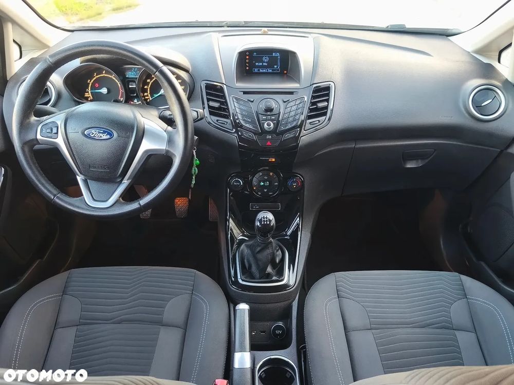 Ford Fiesta 1.0 EcoBoost Titanium - 5