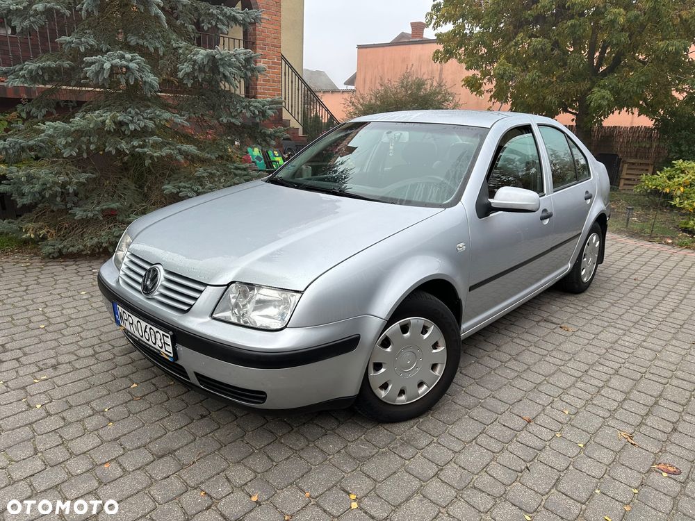 Volkswagen Bora - 2