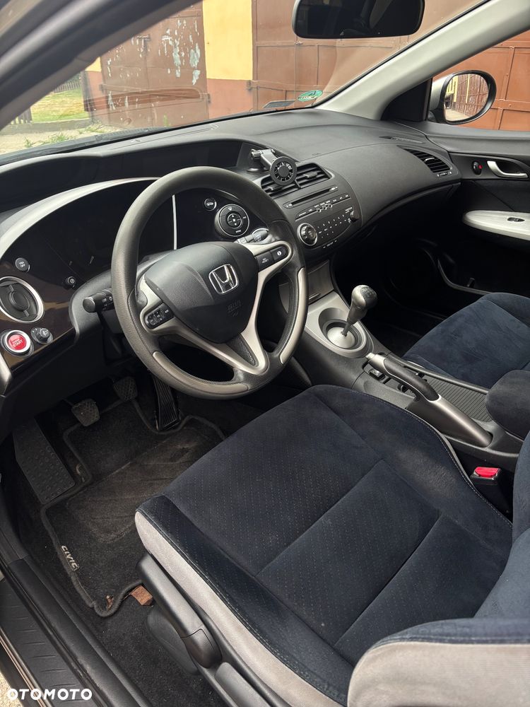 Honda Civic 1.8 Comfort - 8