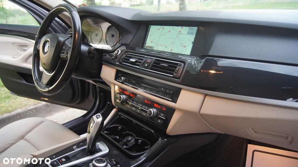 BMW Seria 5 520d - 36
