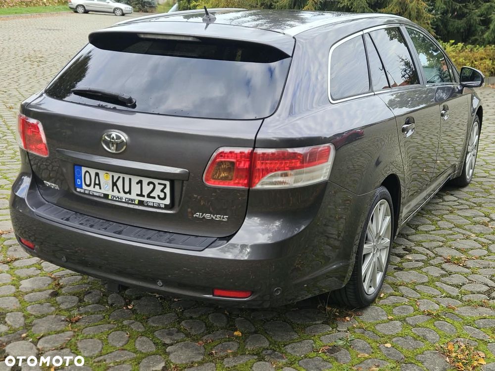 Toyota Avensis 2.0 Executive - 15