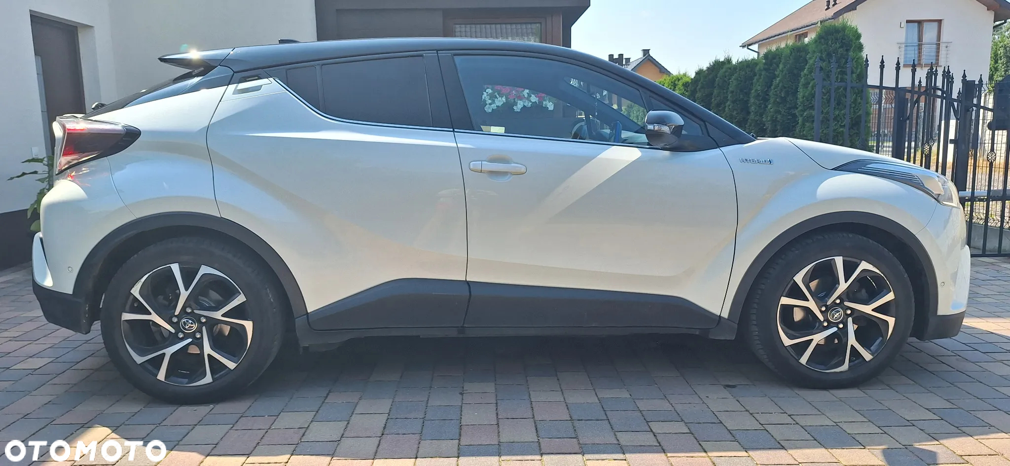 Toyota C-HR 1.8 Hybrid Prestige - 4