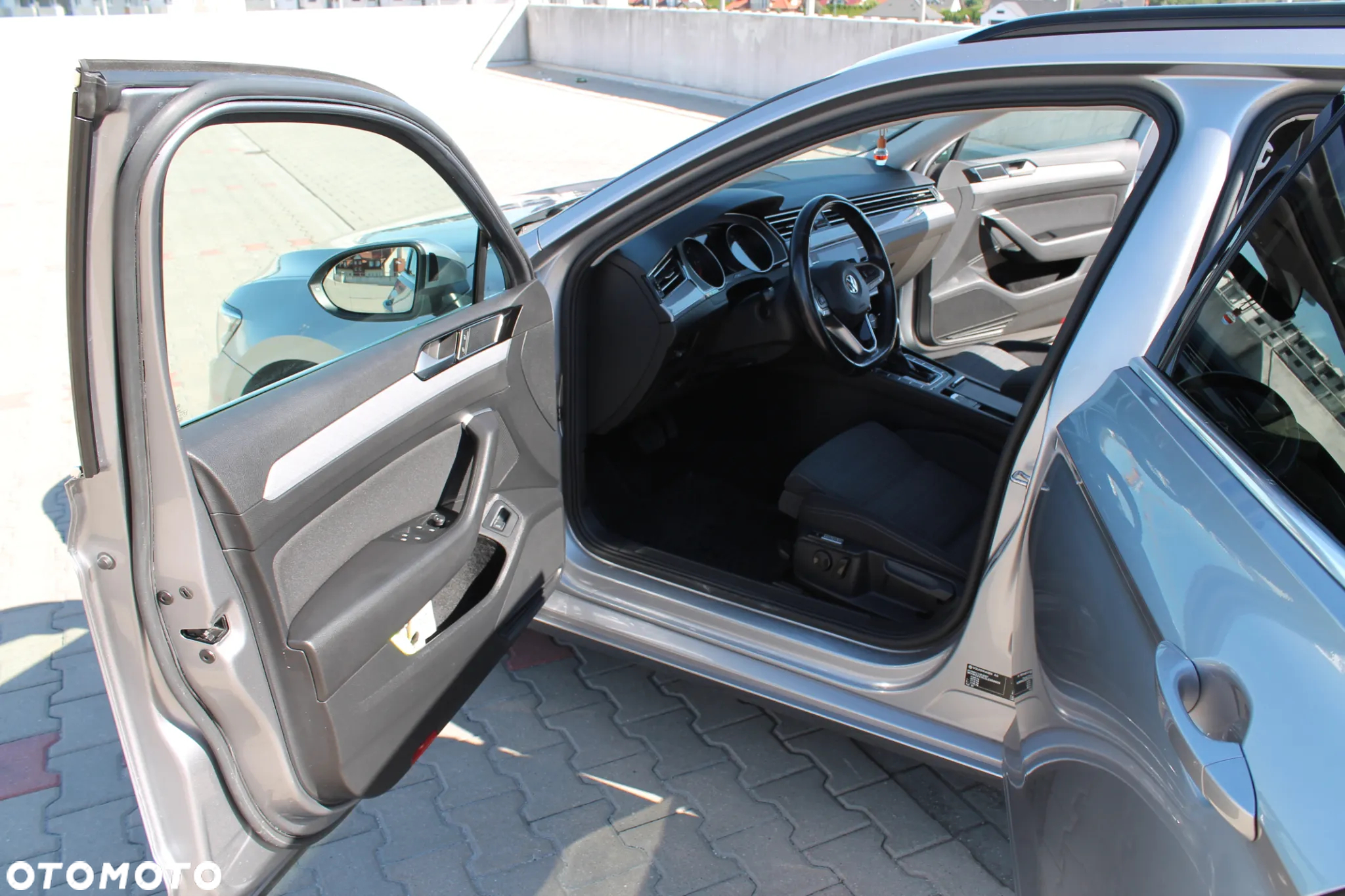 Volkswagen Passat Variant 2.0 TDI SCR DSG Business - 30