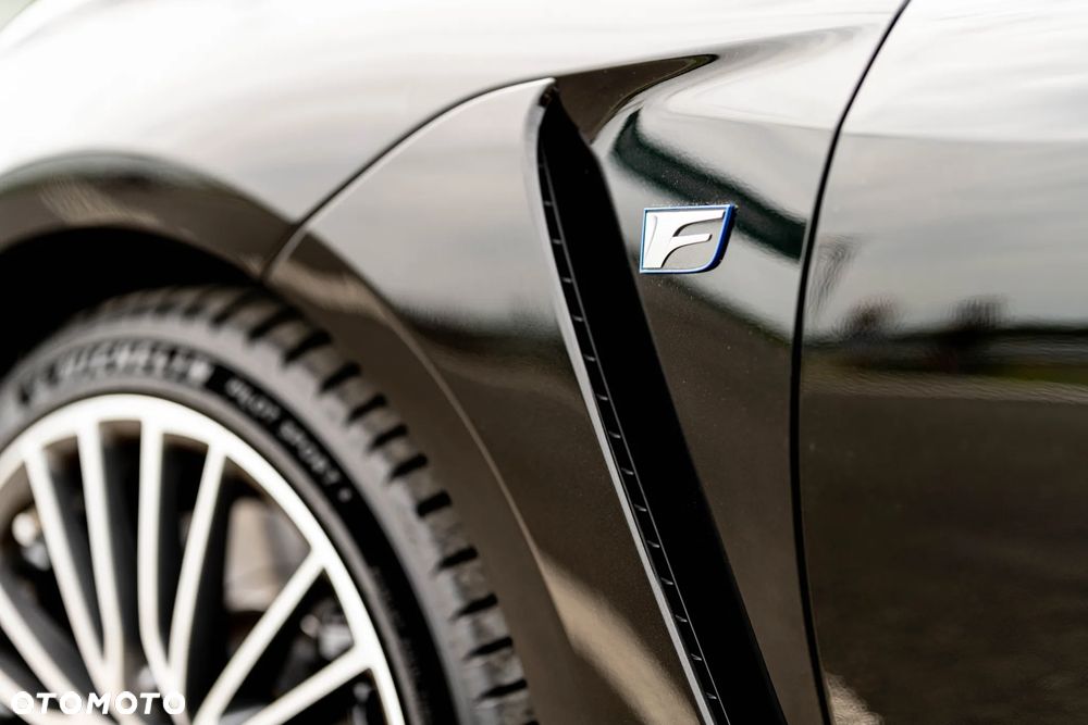 Lexus RC F Prestige - 17