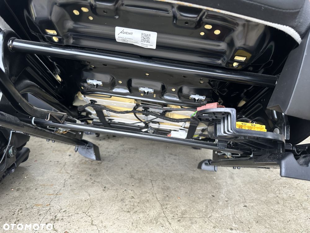 Smart 453 Brabus twingo 3  fotel grzany skórzany  biała nić  oparcie iso fix air bag grzany kanapa tył - 8