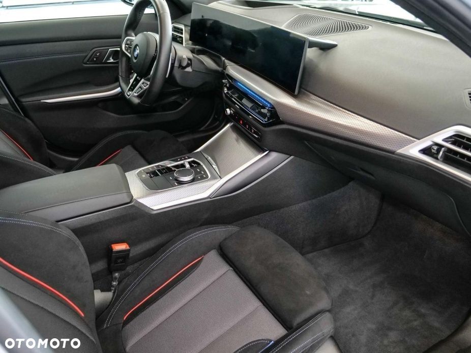 BMW Seria 3 330i xDrive M Sport sport - 14