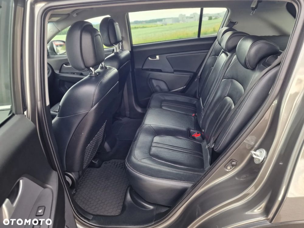 Kia Sportage 1.7 CRDI 2WD ISG Dream-Team Edition - 22